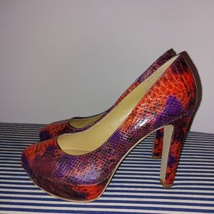 Size 8 Nine west snakeskin platform heels